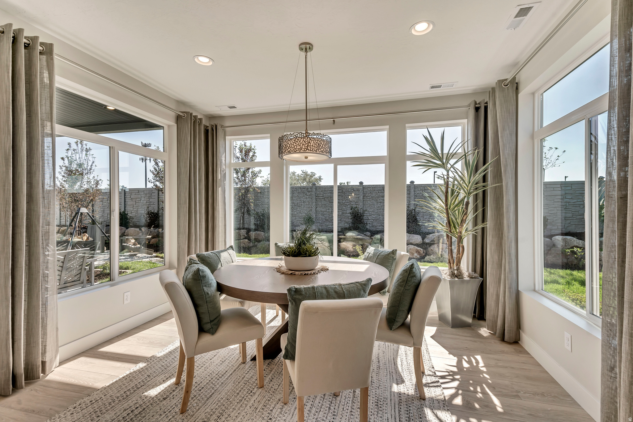 CREEKSIDE AT SHORELINE - Residential