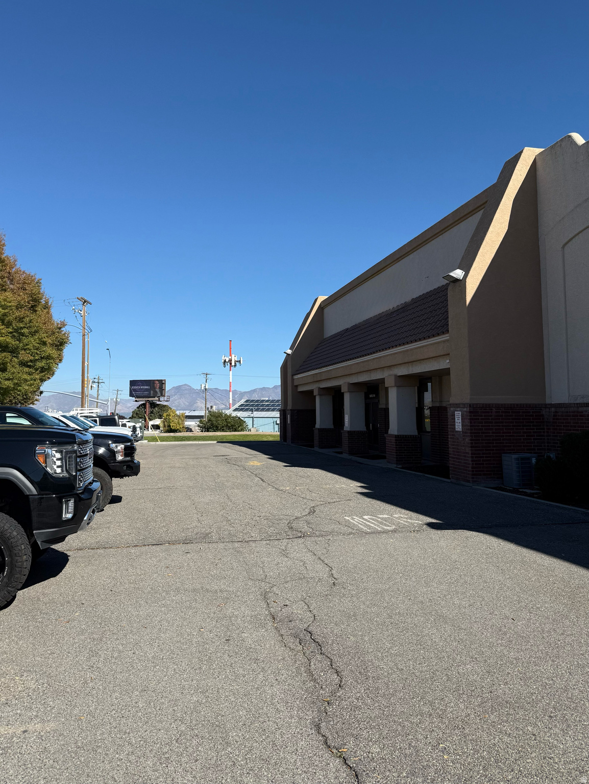LANDINGS POINT CON - Commercial Sale