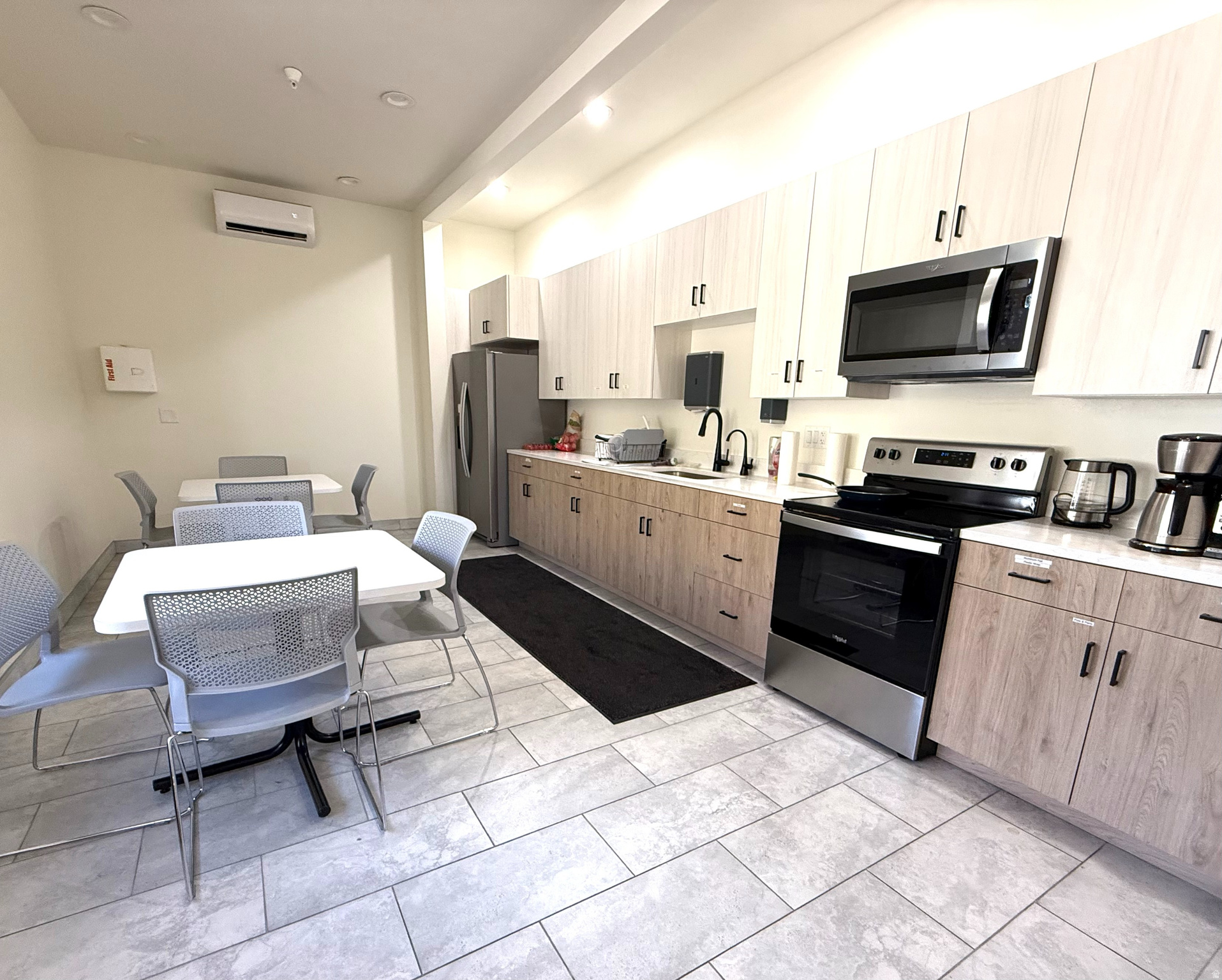 LANDINGS POINT CON - Commercial Sale