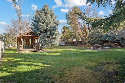 Tiny photo for 2101 E 6425 S, Holladay, UT 84121 (MLS # 2126725)