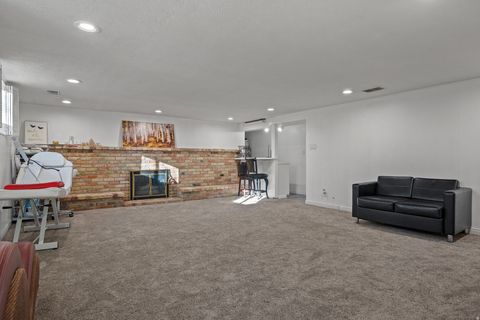 Tiny photo for 2101 E 6425 S, Holladay, UT 84121 (MLS # 2126725)