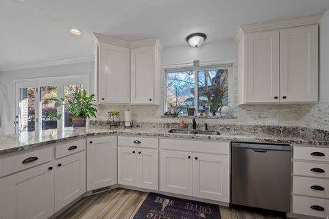 Tiny photo for 2101 E 6425 S, Holladay, UT 84121 (MLS # 2126725)