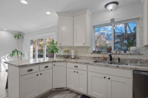 Tiny photo for 2101 E 6425 S, Holladay, UT 84121 (MLS # 2126725)