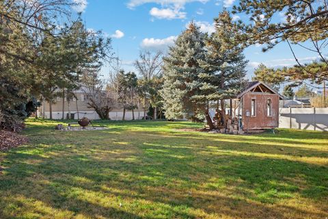Tiny photo for 2101 E 6425 S, Holladay, UT 84121 (MLS # 2126725)