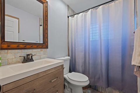 Tiny photo for 2101 E 6425 S, Holladay, UT 84121 (MLS # 2126725)
