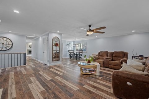 Tiny photo for 2101 E 6425 S, Holladay, UT 84121 (MLS # 2126725)