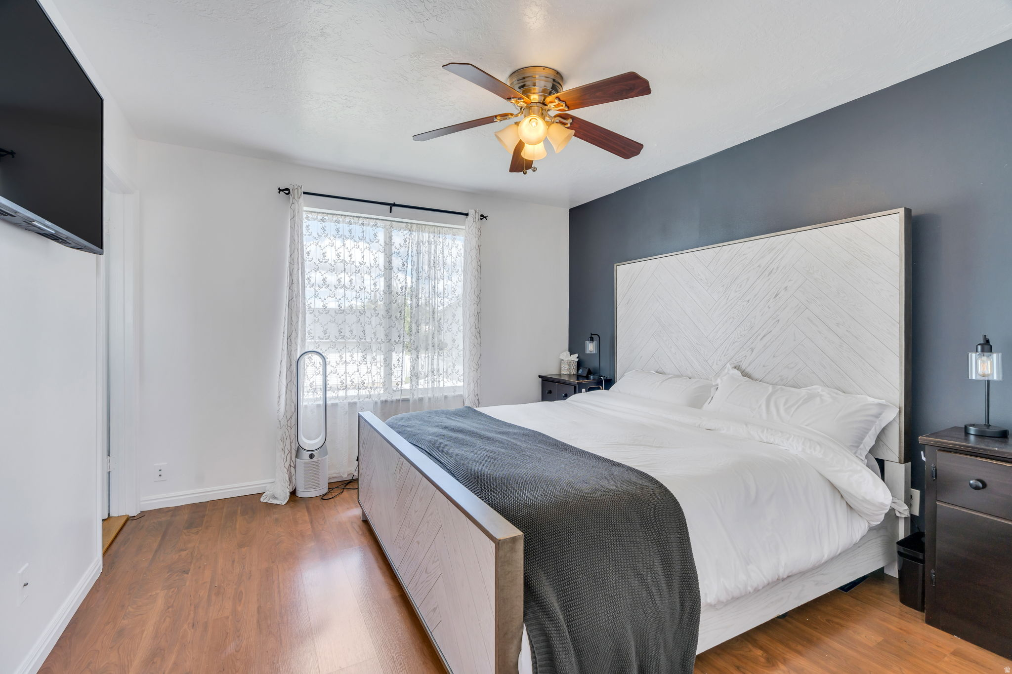 CHELSIE PARK - Residential