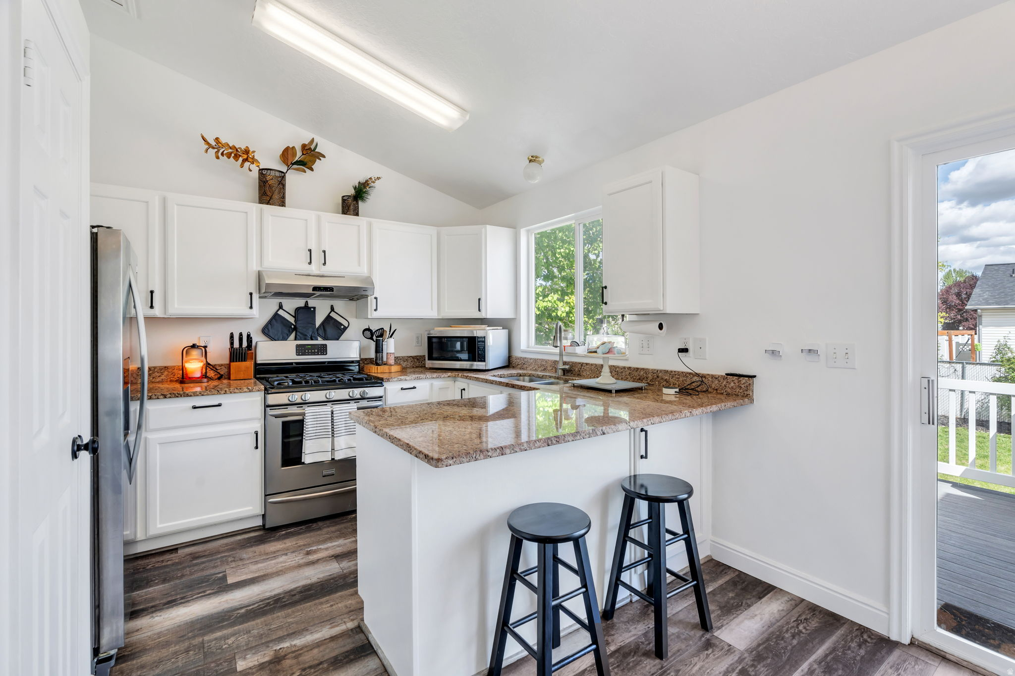 CHELSIE PARK - Residential