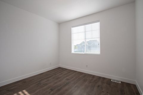 Tiny photo for 1372 S HOMESTEAD LN, Syracuse, UT 84075 (MLS # 2156837)