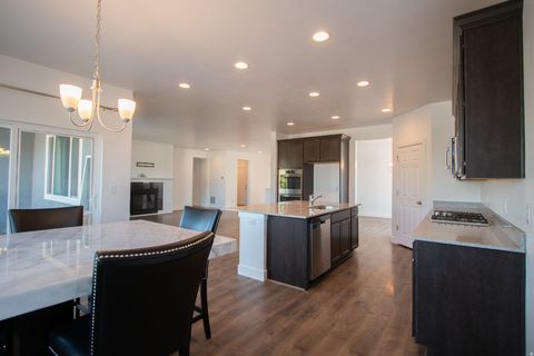 Tiny photo for 1372 S HOMESTEAD LN, Syracuse, UT 84075 (MLS # 2156837)