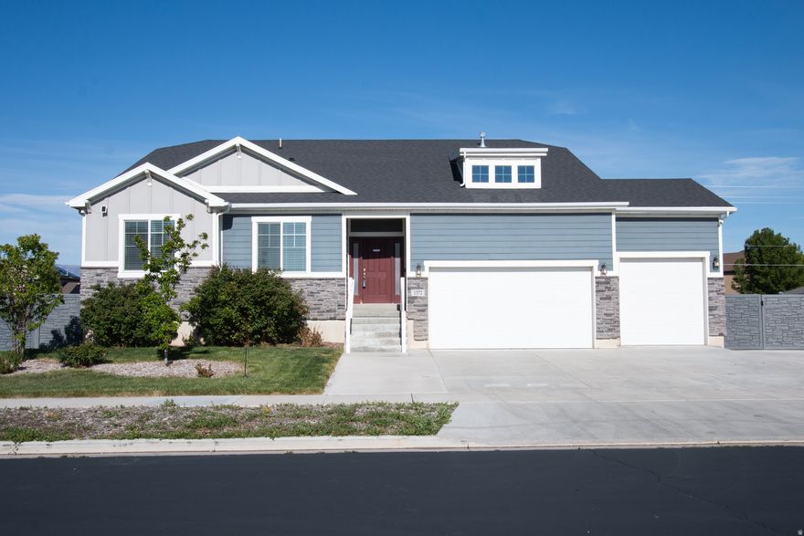 Beautiful West Syracuse Home is Move in Ready. Large open concept living space. Great open kitchen with large island, double ovens and tons of cabinets as well as separate dining room. Master Suite with beautiful mountain views, jetted tub w/separate shower and large walk in closet. Laundry on main level. Huge upgrade potential with unfinished basement to make your own. 3 car garage and RV pad, fully fenced w/automatic sprinklers. Family friendly neighborhood close to 2 brand new schools, antelope island and west corridor. Come take a look.  Square footage figures are provided as a courtesy estimate only and were obtained from TAX DATA.  Buyer is advised to obtain an independent measurement.