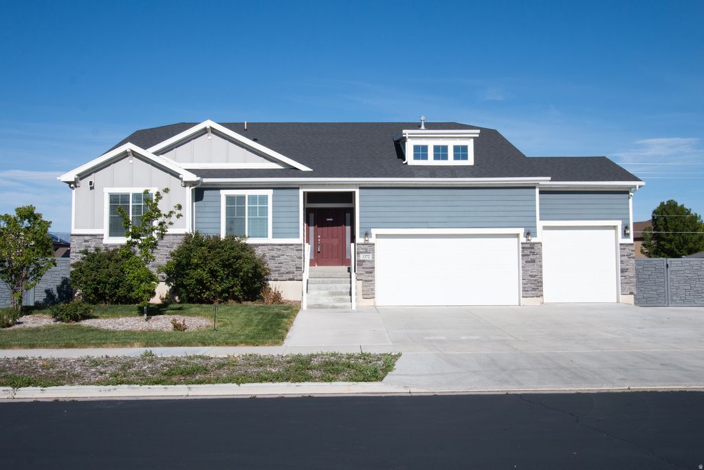 Photo of 1372 S HOMESTEAD LN, Syracuse, UT 84075 (MLS # 2156837)