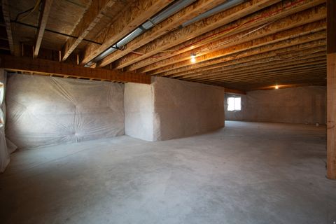 Tiny photo for 1372 S HOMESTEAD LN, Syracuse, UT 84075 (MLS # 2156837)