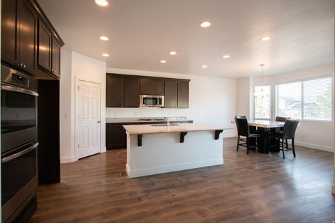 Tiny photo for 1372 S HOMESTEAD LN, Syracuse, UT 84075 (MLS # 2156837)