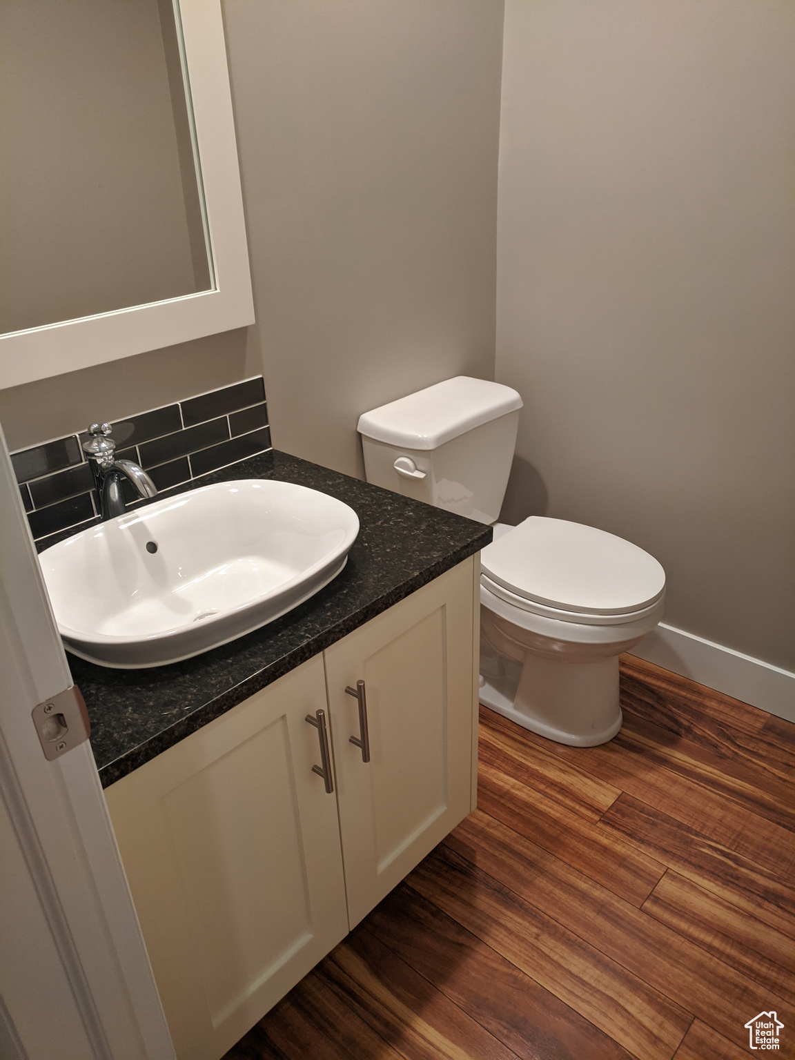 AMERICAN TOWERS - Residential Lease