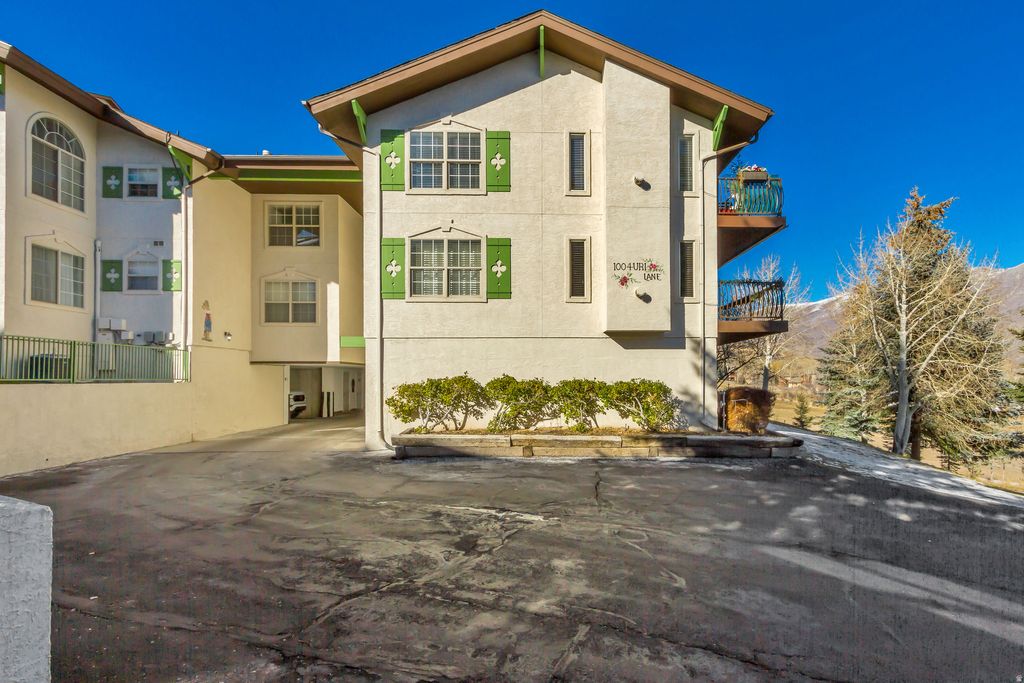Photo of 1004 W URI LN #4, Midway, UT 84049 (MLS # 2131138)