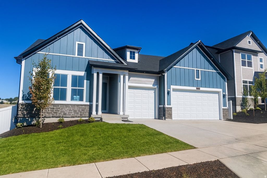 Photo of 1305 E LARKSPUR WAY, Layton, UT 84040 (MLS # 2141174)