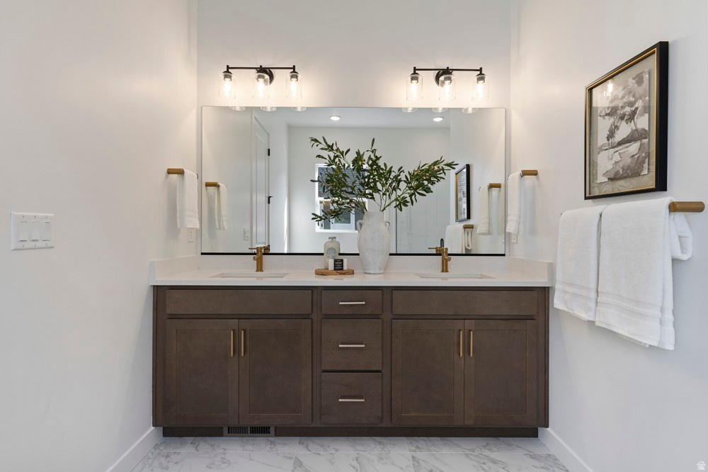 EASTRIDGE PARK - Residential