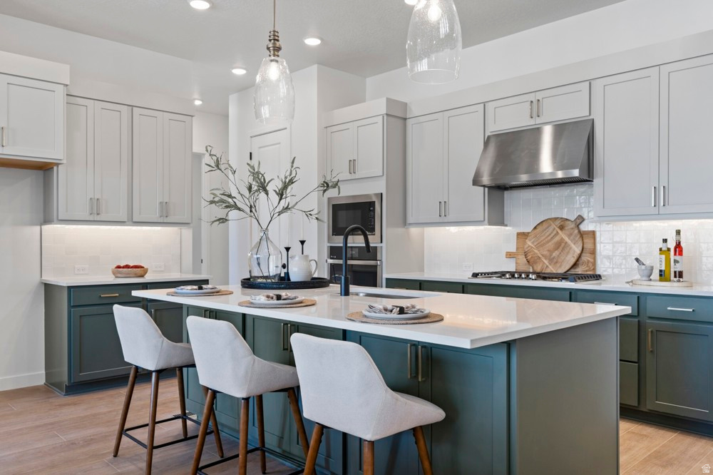 EASTRIDGE PARK - Residential