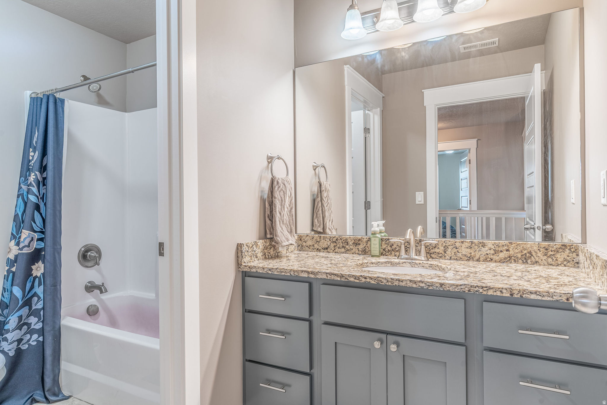 HILL FARMS - Residential