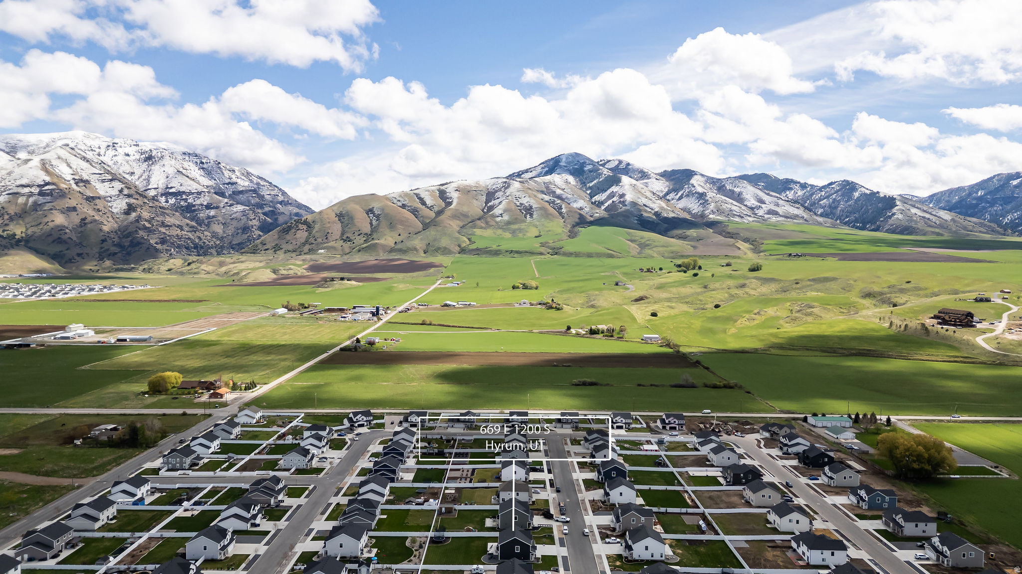 CANYON ESTATES - Residential