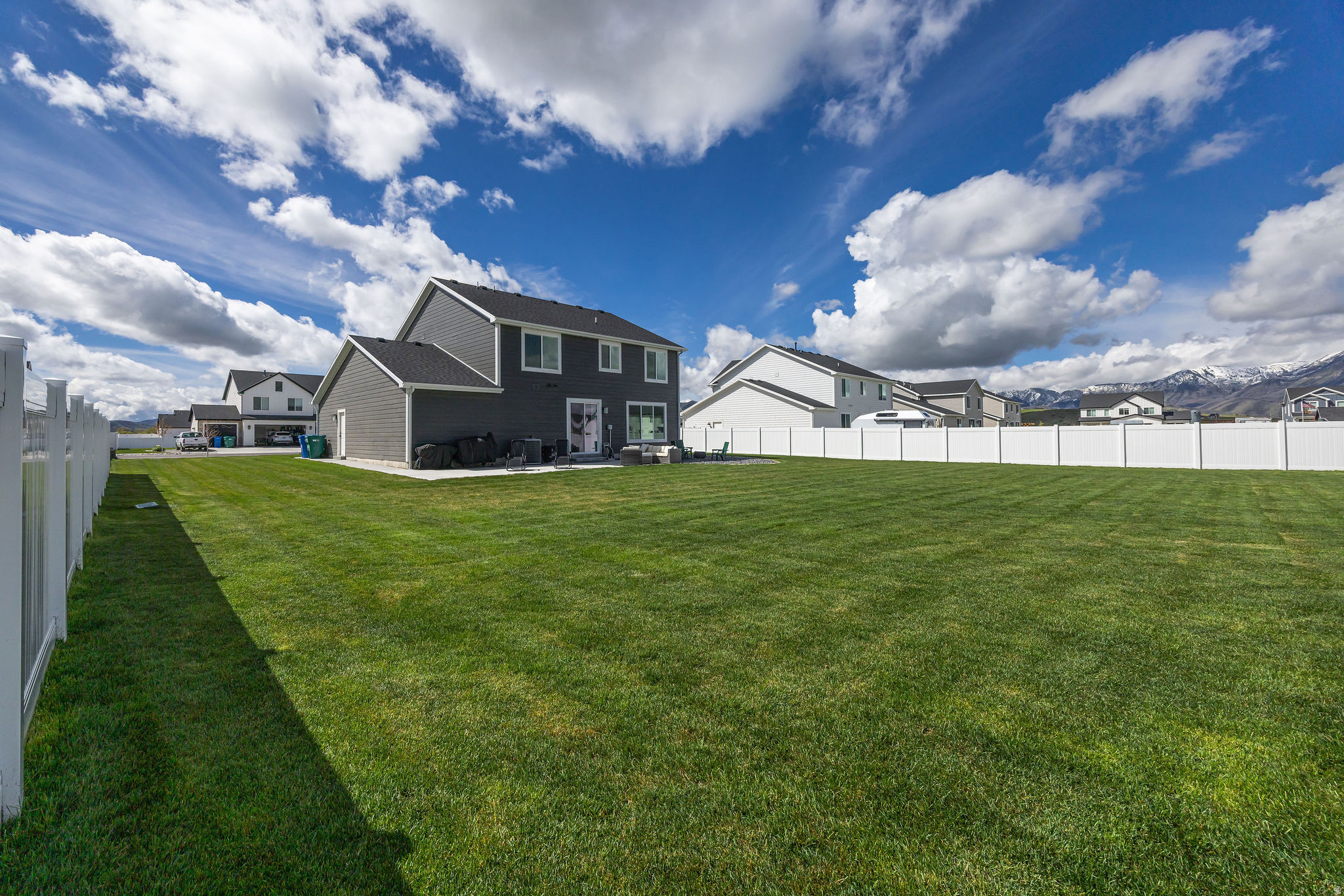 CANYON ESTATES - Residential