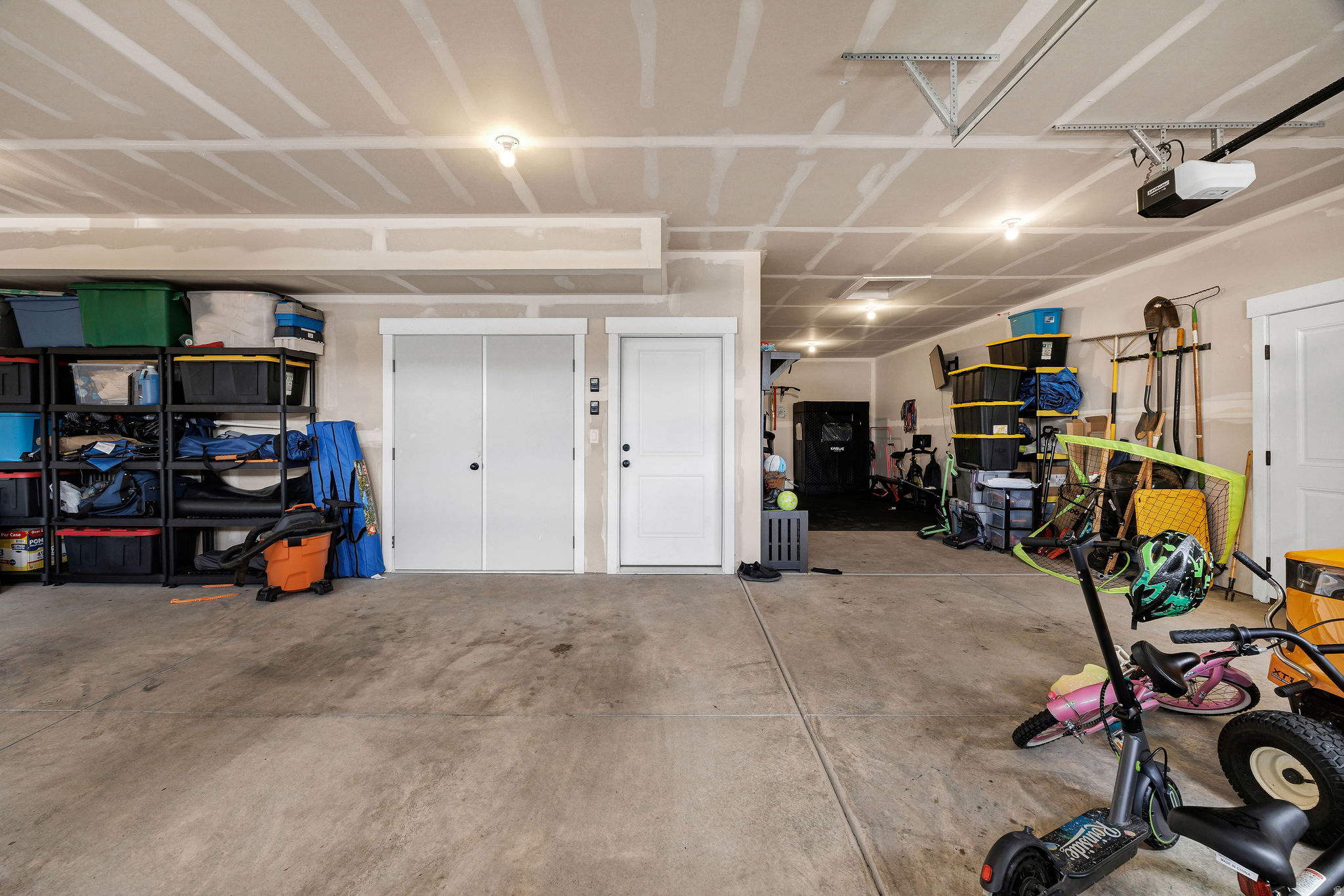 CANYON ESTATES - Residential