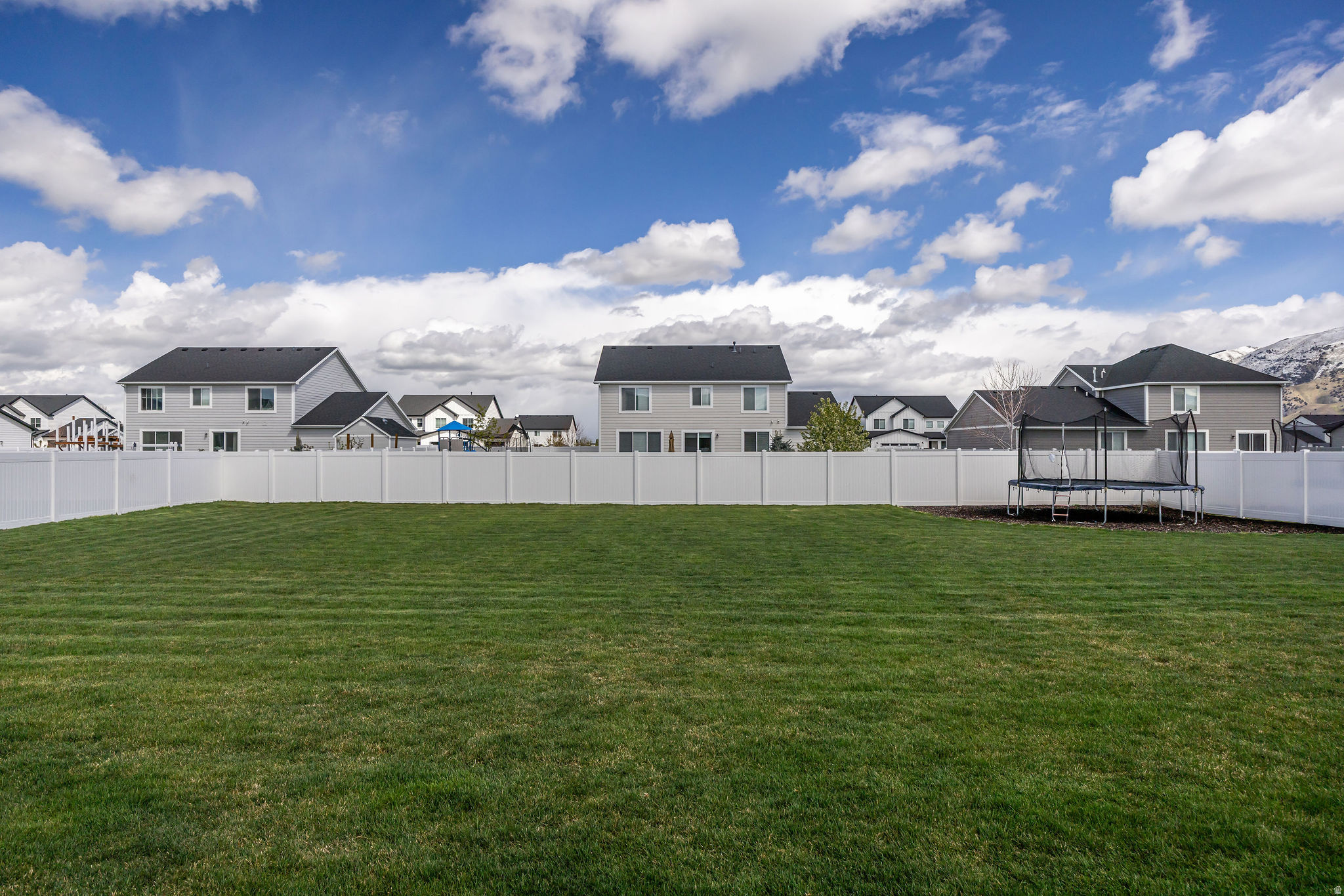 CANYON ESTATES - Residential