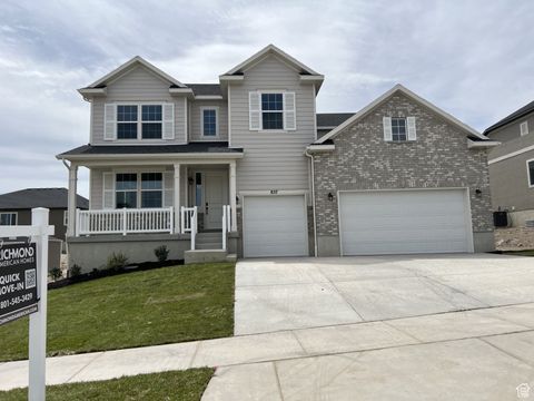 Photo of 857 W BLACK TAIL ST #218, Saratoga Springs, UT 84045 (MLS # 2086062)