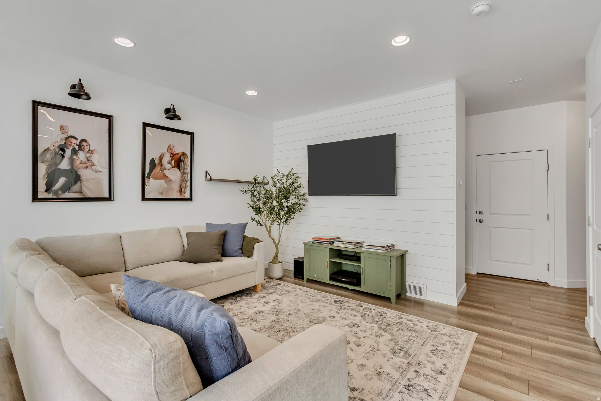 DAY RANCH - Residential