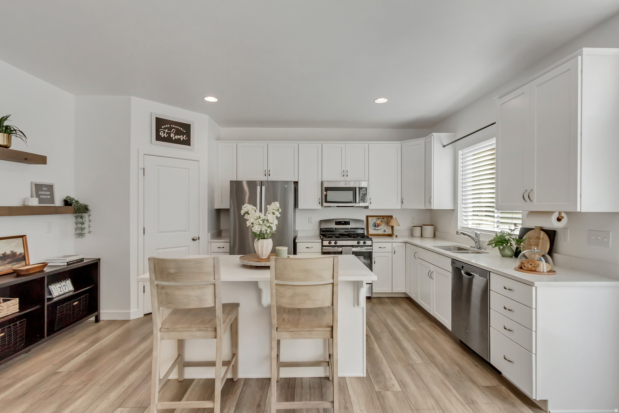 DAY RANCH - Residential