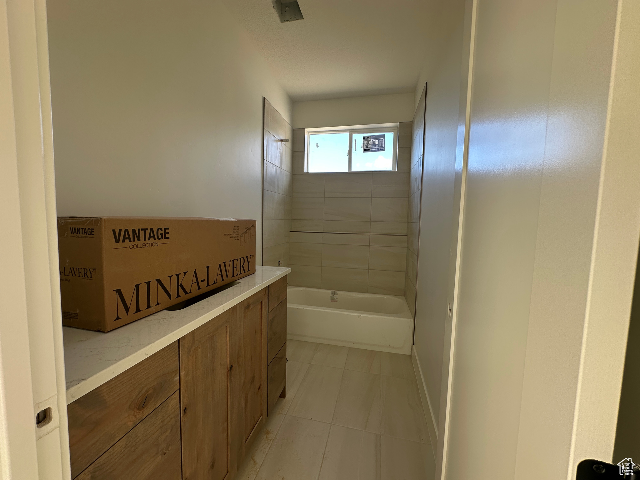 Pleasant Grove, Utah 84062, United States, 5 Bedrooms Bedrooms, ,4 BathroomsBathrooms,Residential,Active,128998