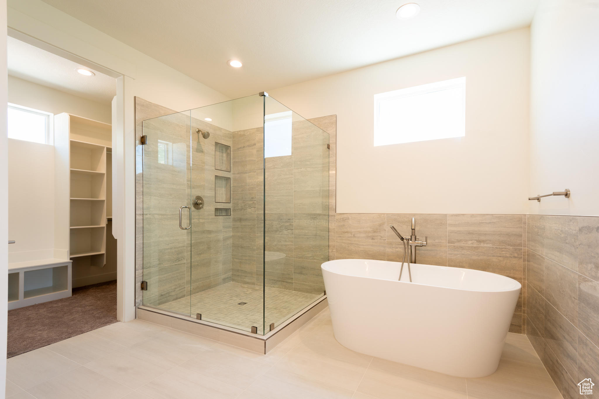 Pleasant Grove, Utah 84062, United States, 5 Bedrooms Bedrooms, ,4 BathroomsBathrooms,Residential,Active,128998