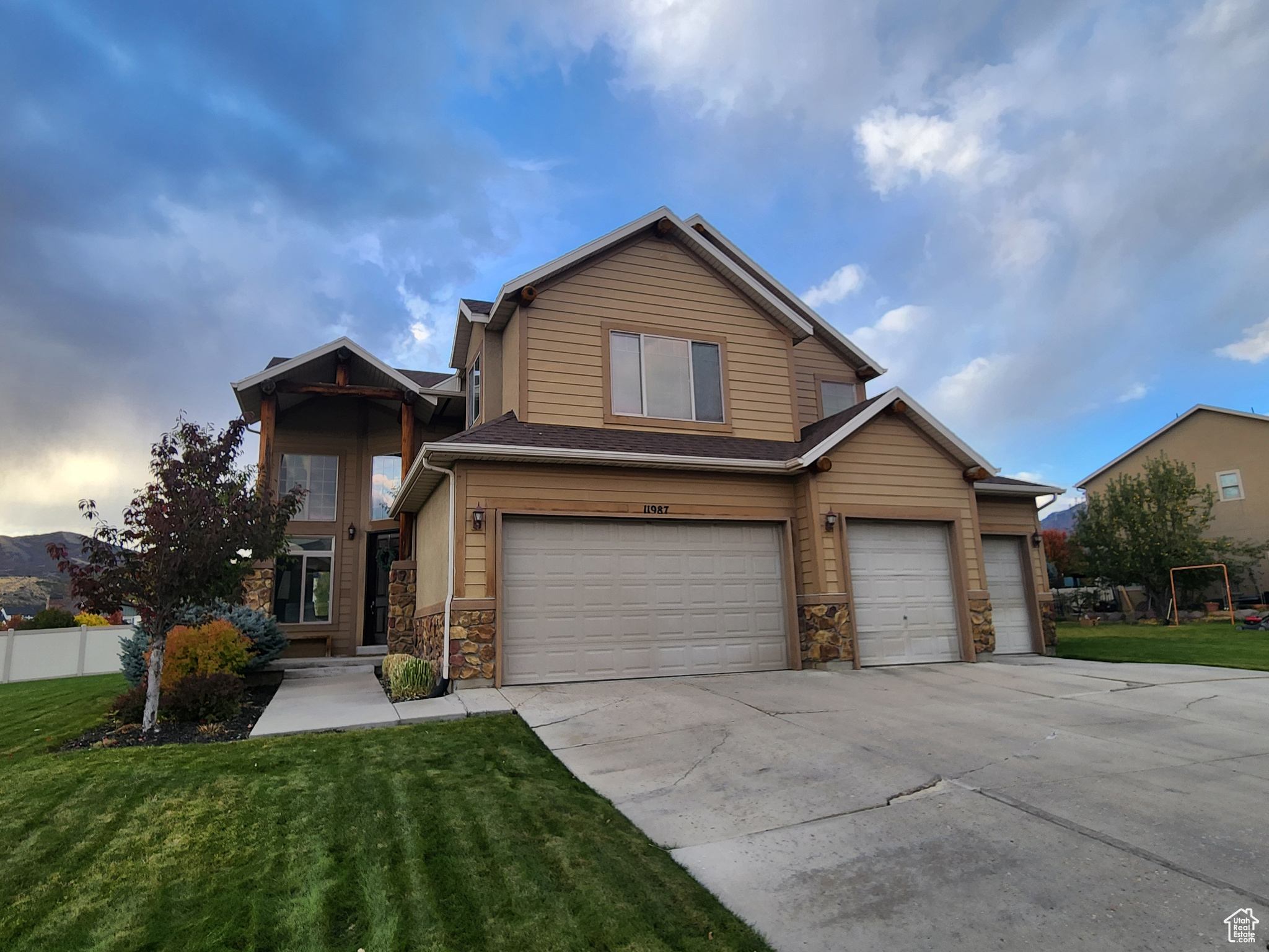 11987 N Cyprus Dr, Highland, Utah image 3