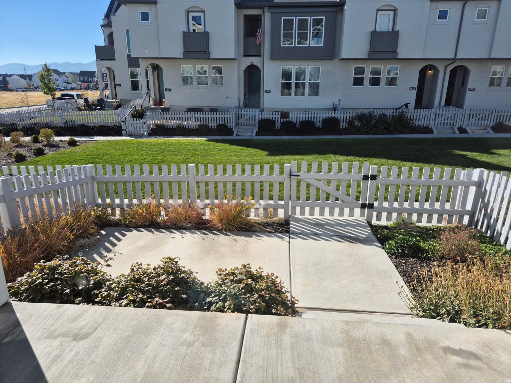 Photo of 11582 S WATERCOURSE RD, South Jordan, UT 84009 (MLS # 2186539)
