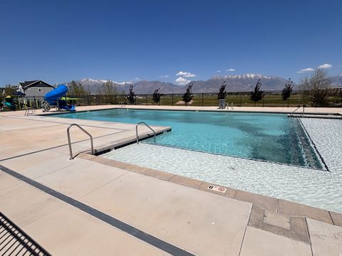 Tiny photo for 293 E POLARIS DR #101, Saratoga Springs, UT 84045 (MLS # 2158273)