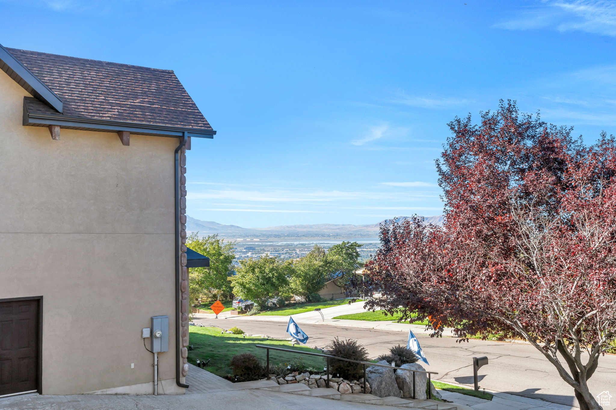 OAK HILLS - Residential