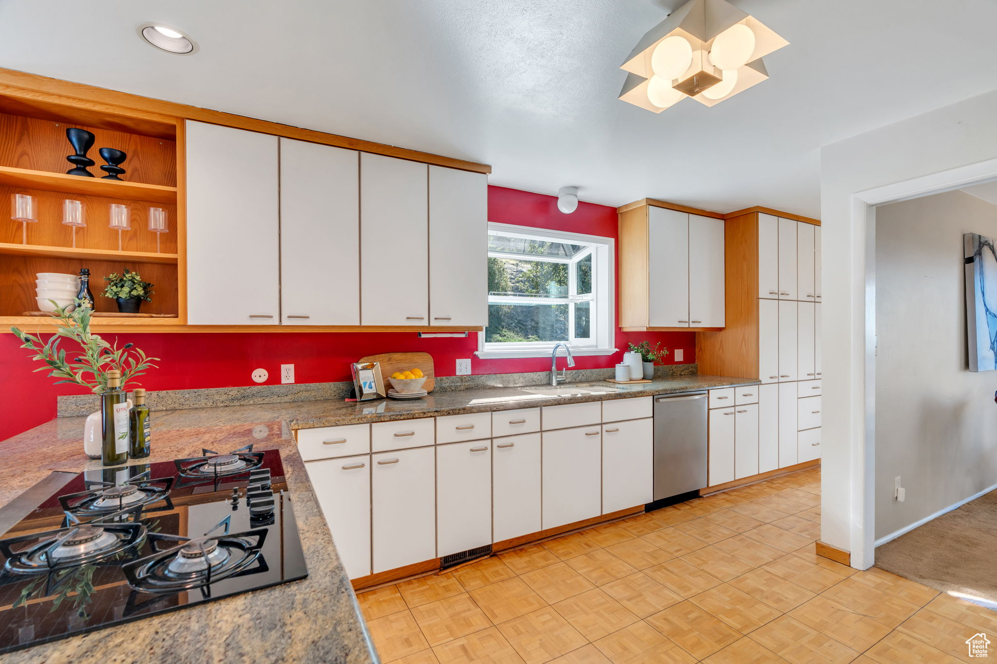 OAK HILLS - Residential
