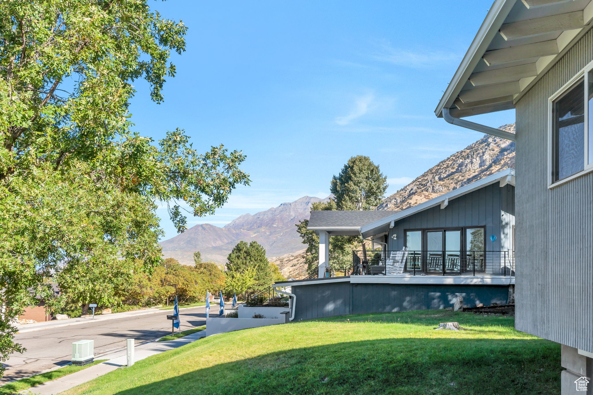 OAK HILLS - Residential