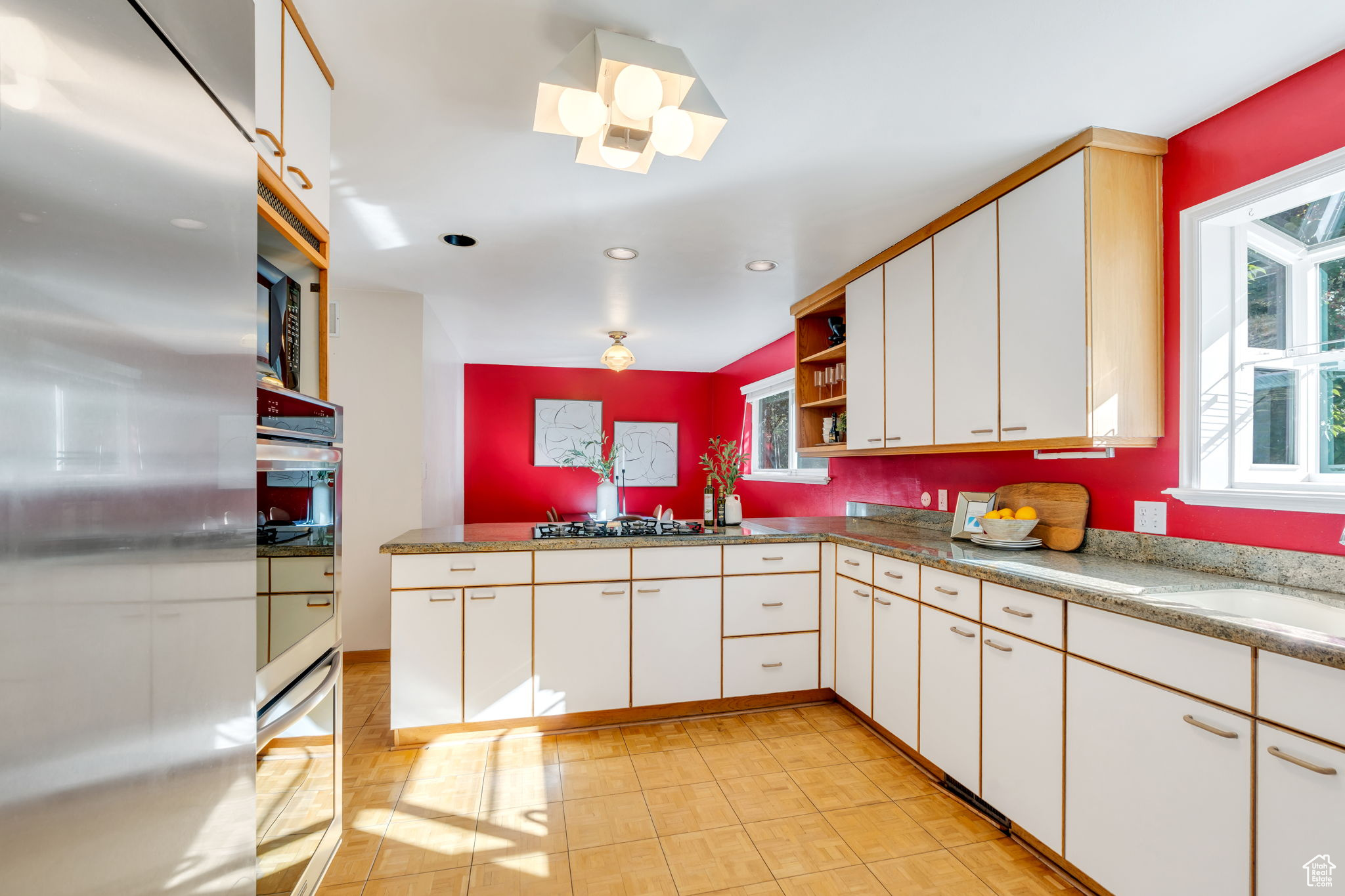 OAK HILLS - Residential