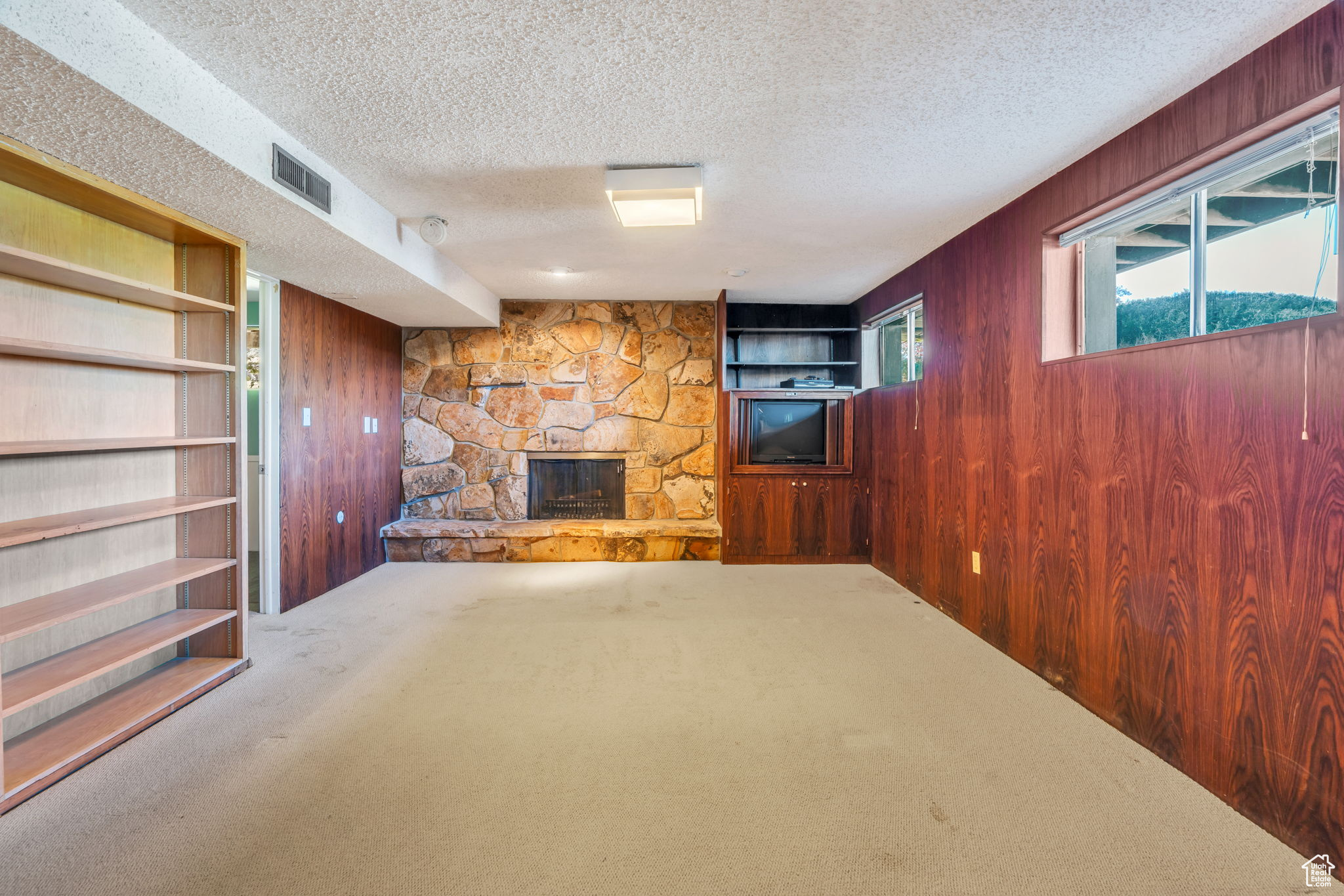 OAK HILLS - Residential