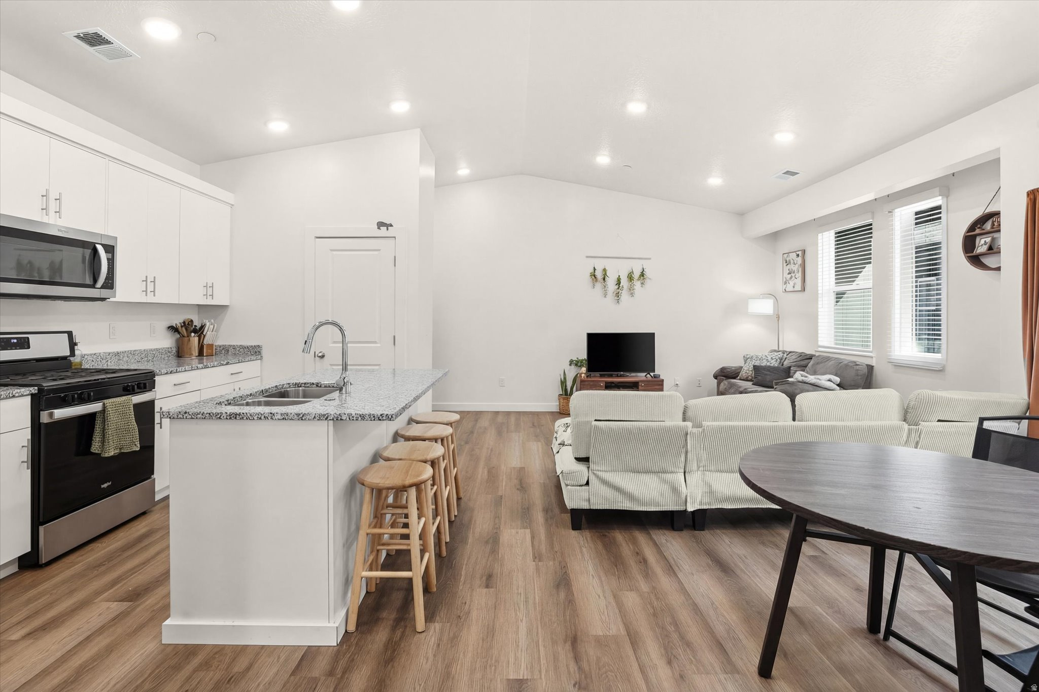 PROVIDENCE GATEWAY - Residential