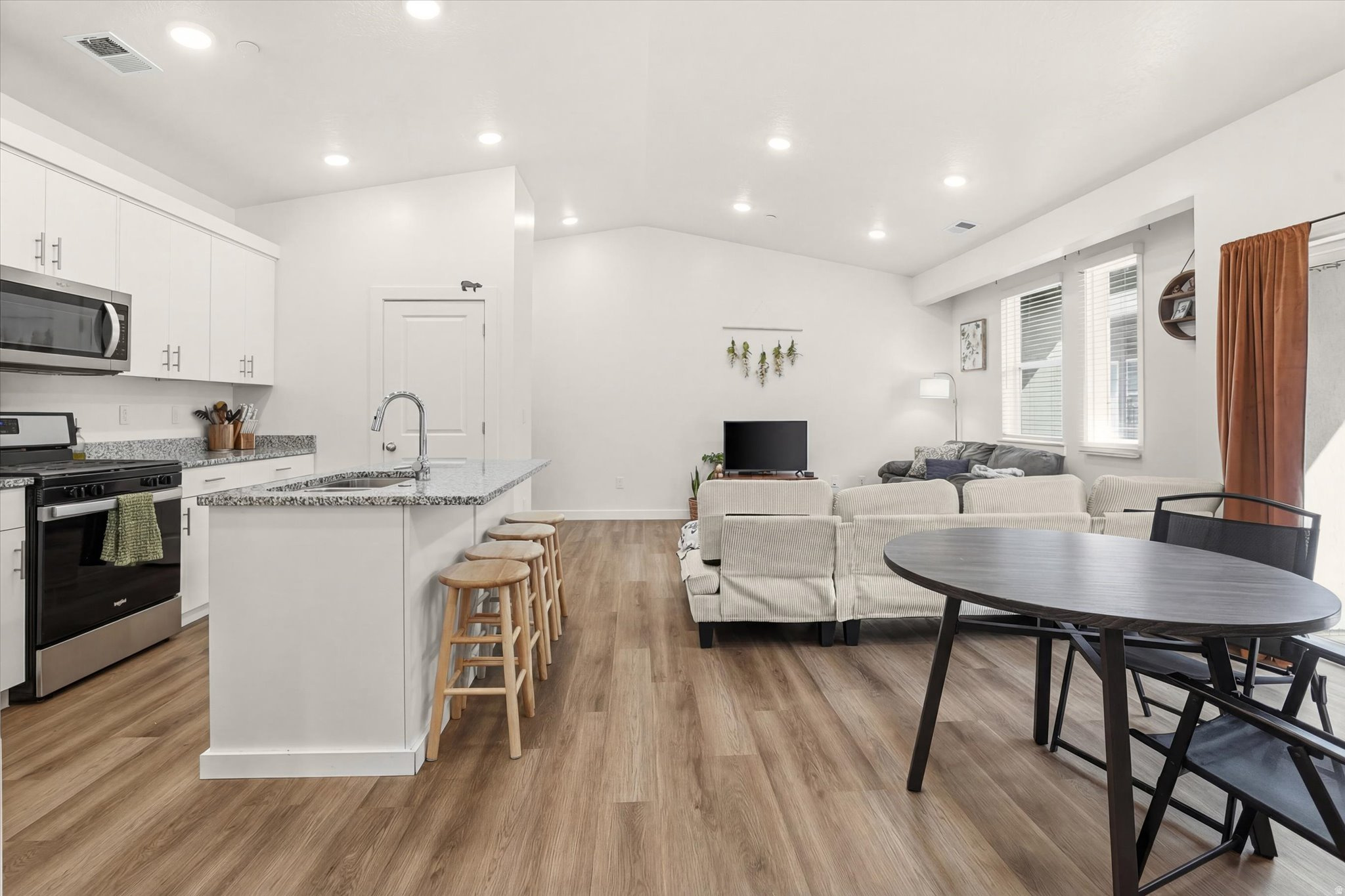 PROVIDENCE GATEWAY - Residential