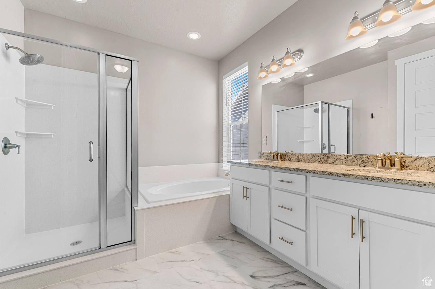 OVERLAND GARDENS D221R - Residential