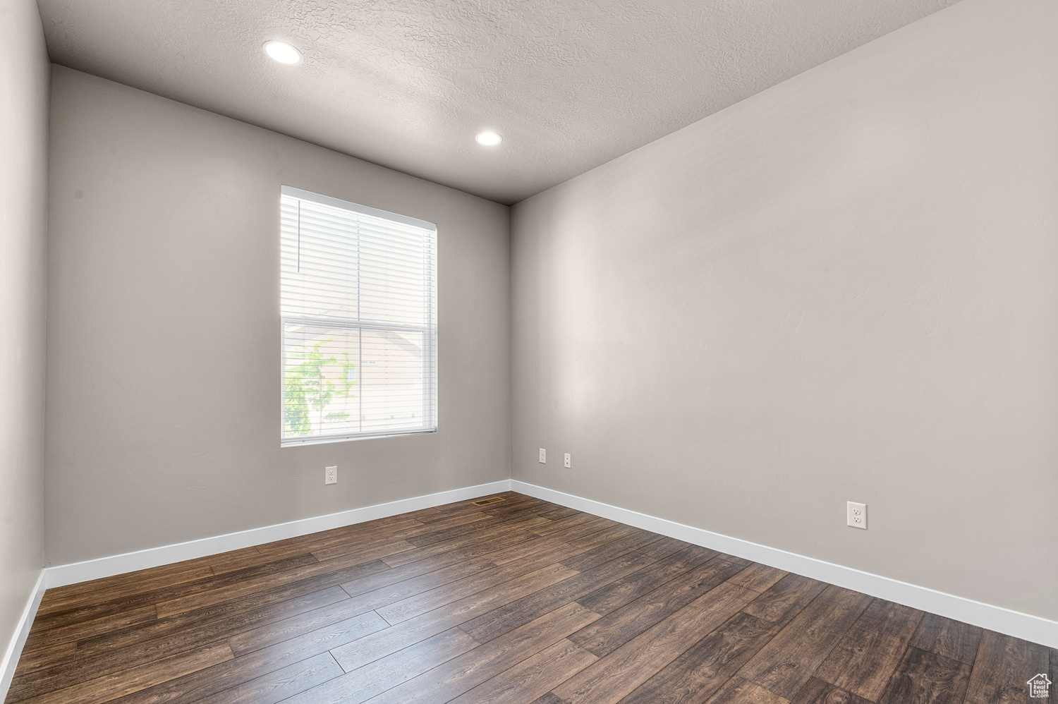 OVERLAND GARDENS D221R - Residential