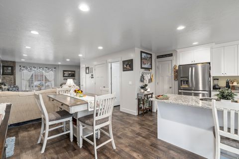 Tiny photo for 177 E 610 S, Santaquin, UT 84655 (MLS # 2128918)