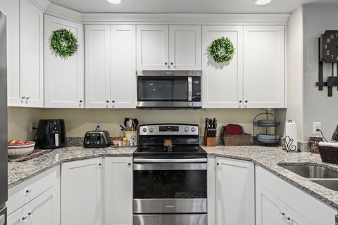 Tiny photo for 177 E 610 S, Santaquin, UT 84655 (MLS # 2128918)