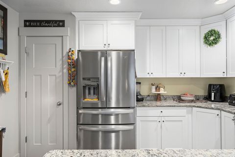 Tiny photo for 177 E 610 S, Santaquin, UT 84655 (MLS # 2128918)