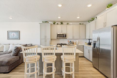 Tiny photo for 933 W LITTLE TIGER CT N #555, Saratoga Springs, UT 84045 (MLS # 2158817)