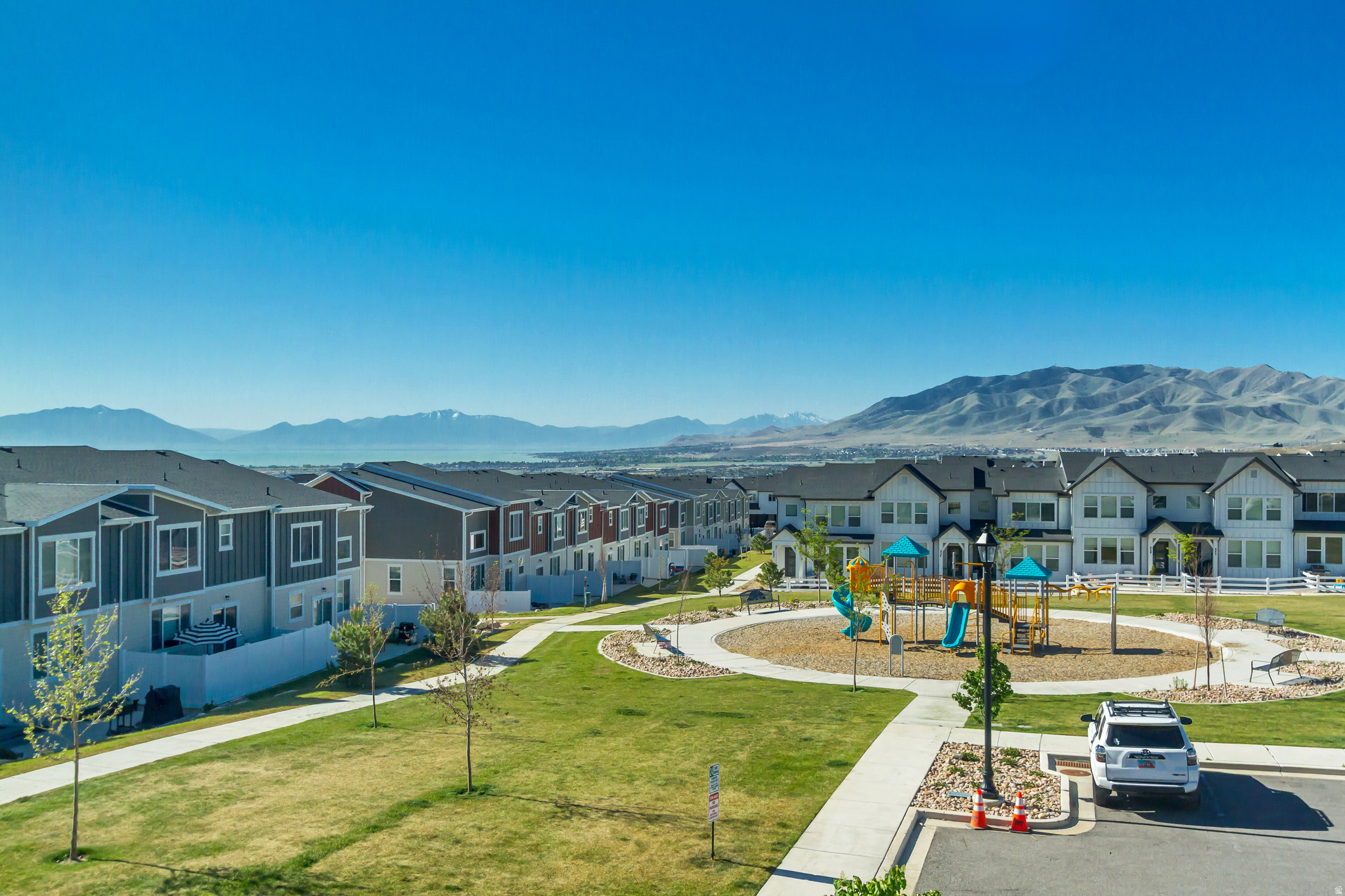 SUNFLOWER FIELDS - Residential